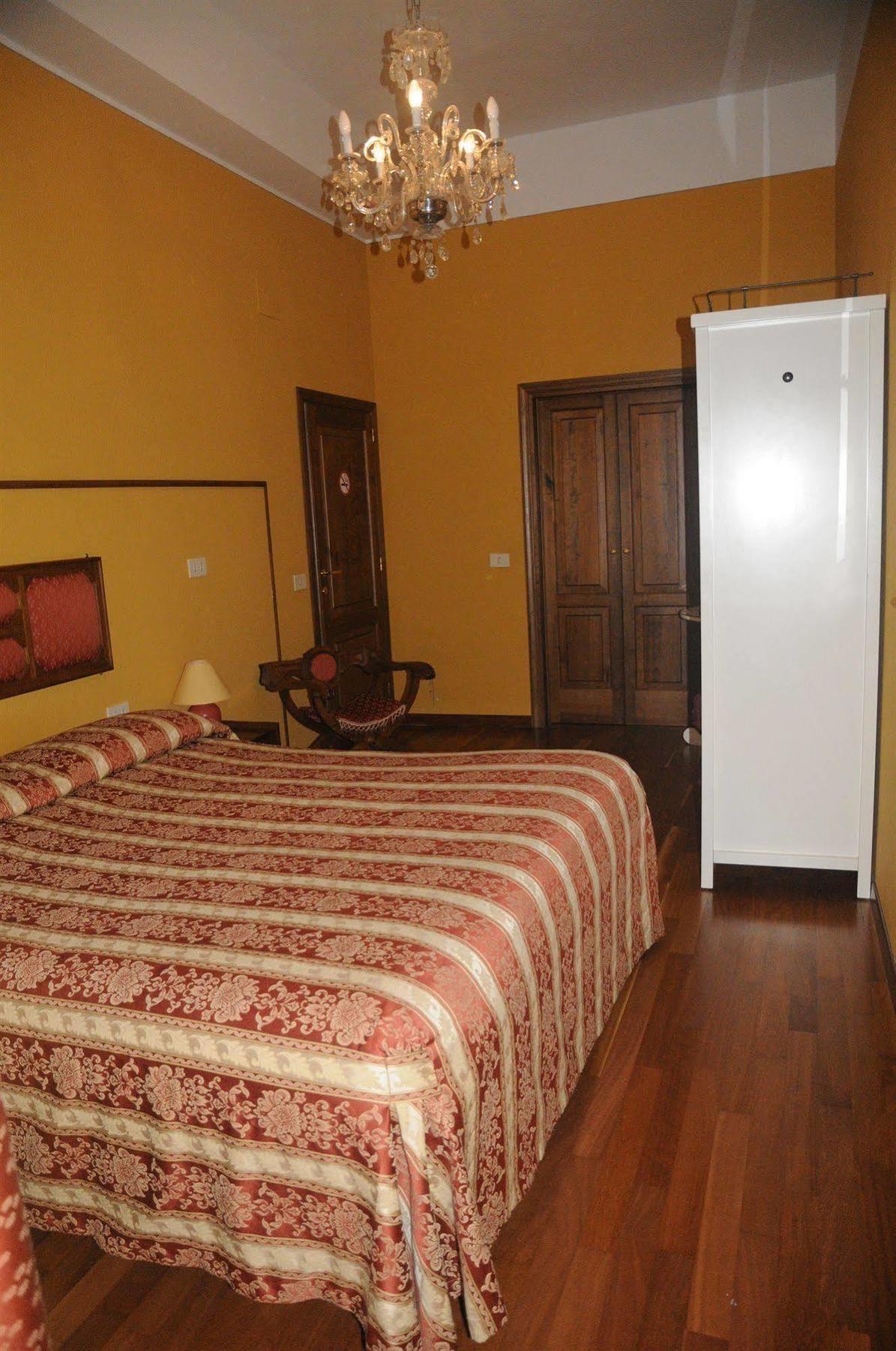 B&B Beatrice Firenze Bagian luar foto